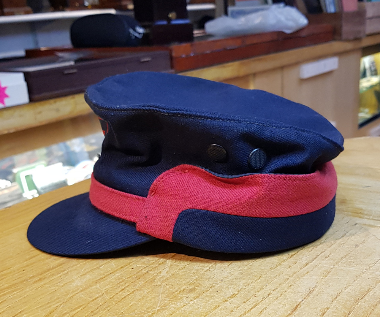 VT 3061. BRITISH RAILWAYS RAILMANS HAT BY CROMPTON & WEBB 1985.