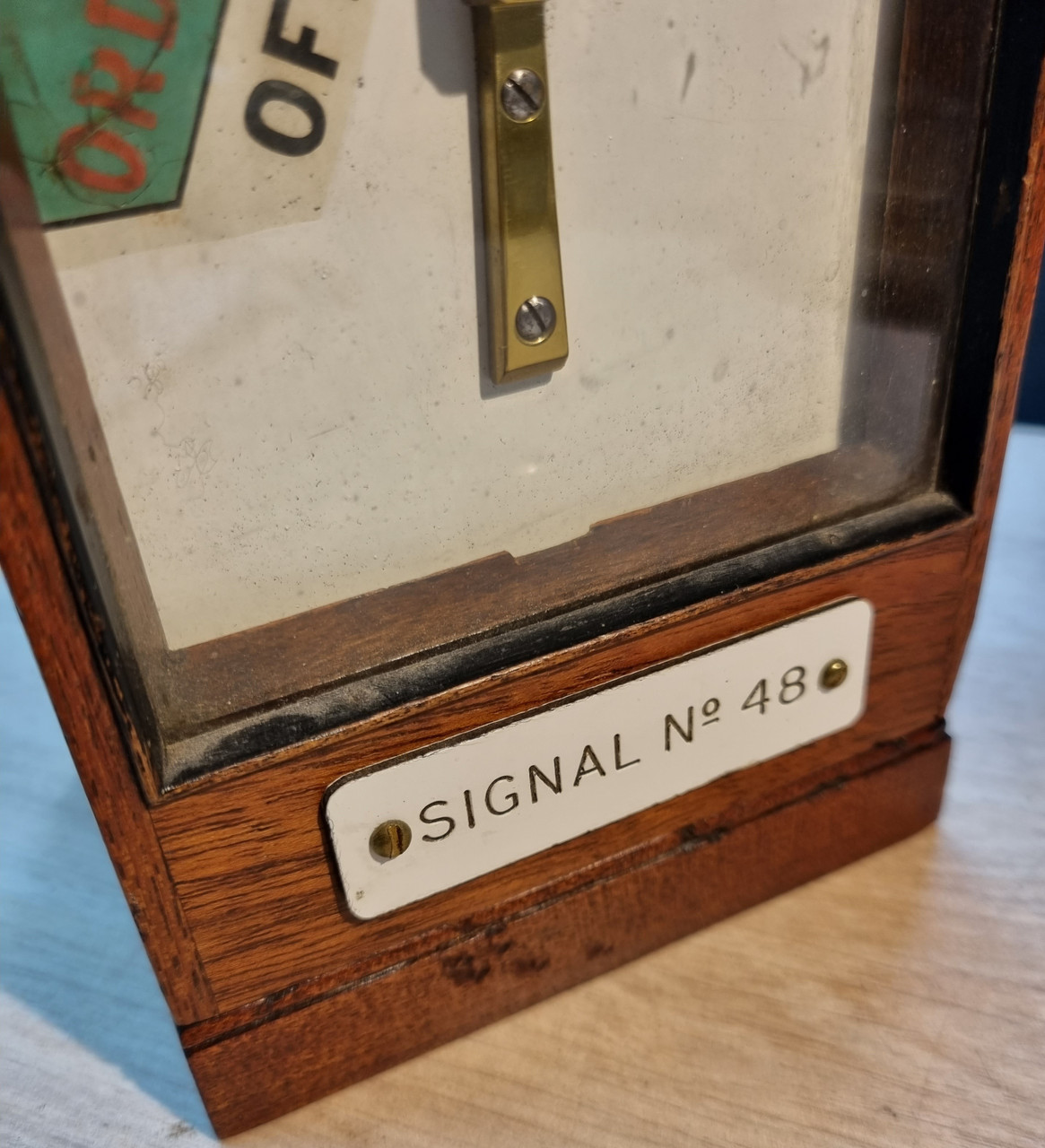 VT 6194 GREAT NORTHERN RAILWAY "TYERS" WOOD CASED SIGNAL ARM REPEATER PLATED NO 48