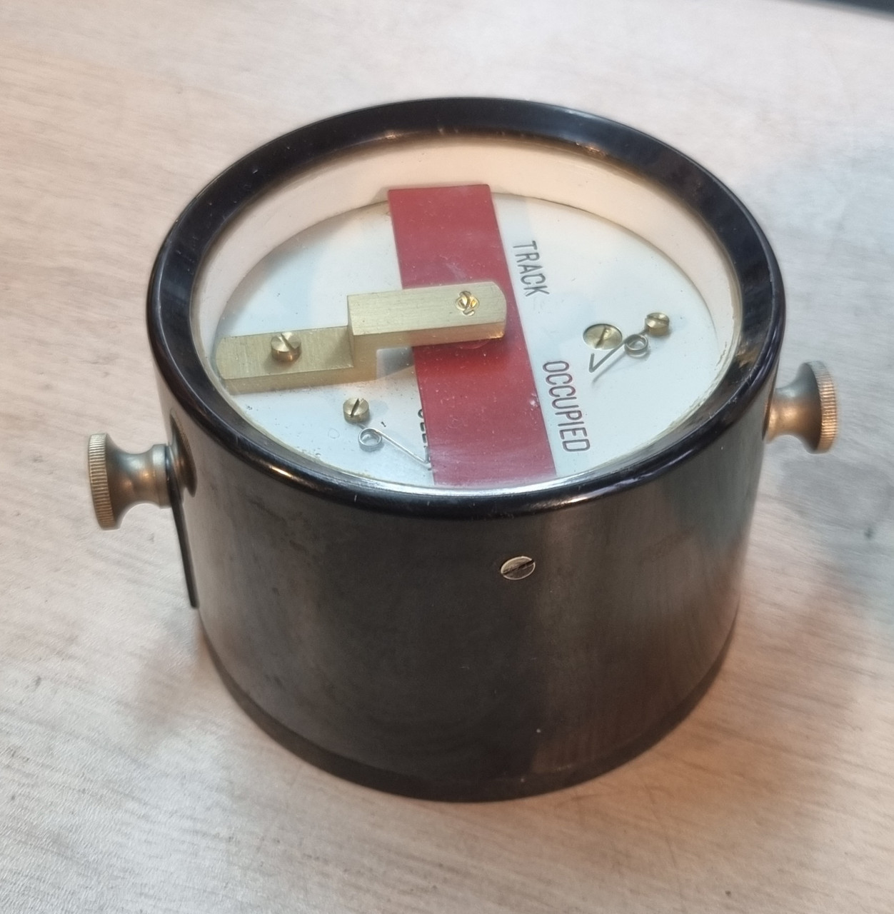 RA 6368  "SCARCE"GWR BR WR BAKELITE TRACK CIRCUIT REPEATER BY R.E.THOMPSON