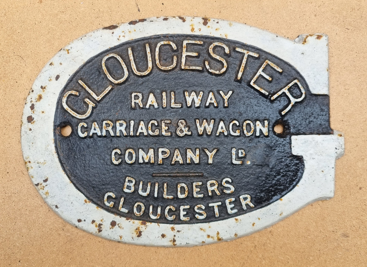 RA 6563  CAST IRON GLOUCESTER CARRIGE AND WAGON WORKS PLATE