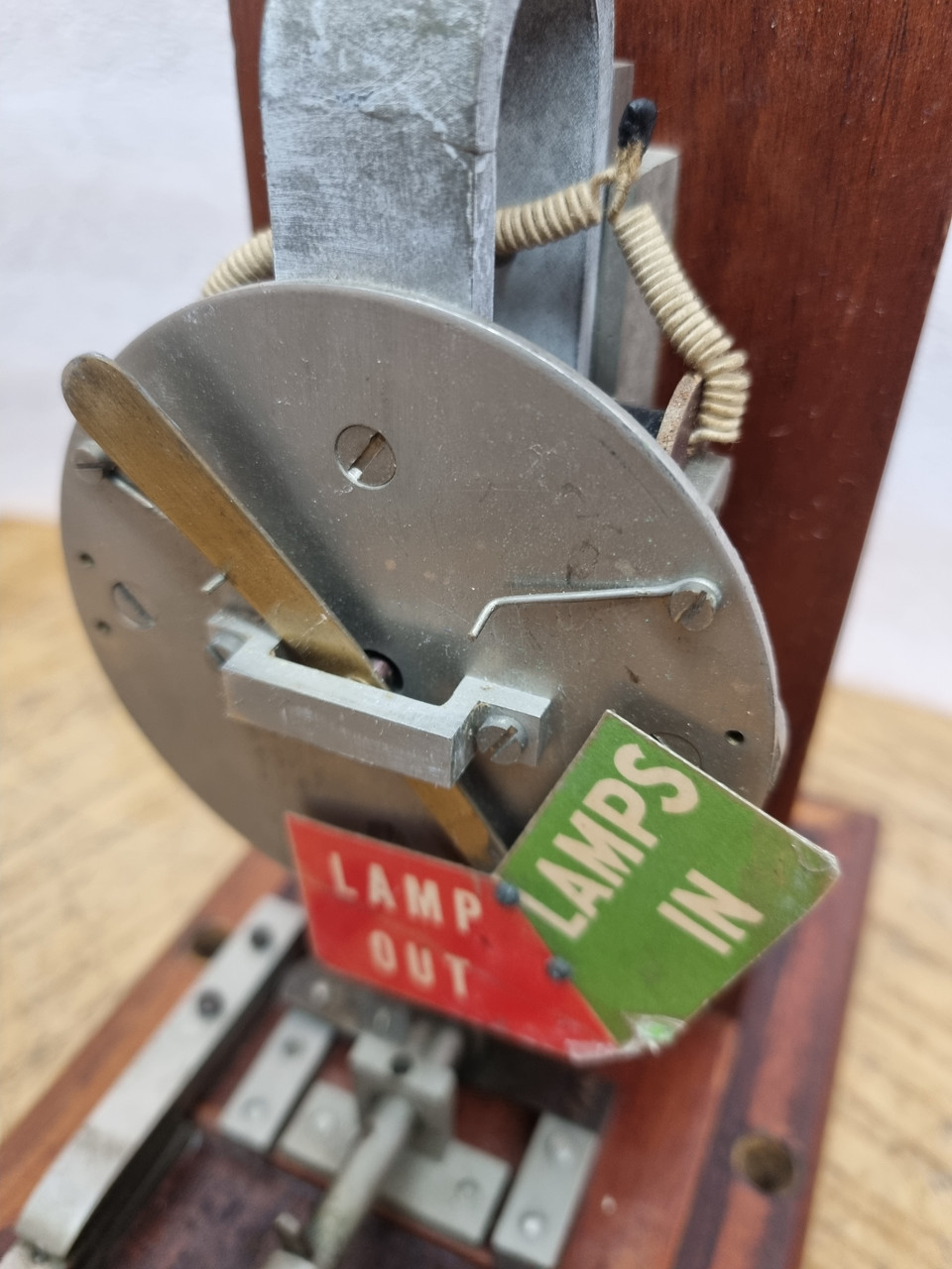 VT 3974  G.W.R. WOOD CASED LAMP REPEATER "LAMPS IN"