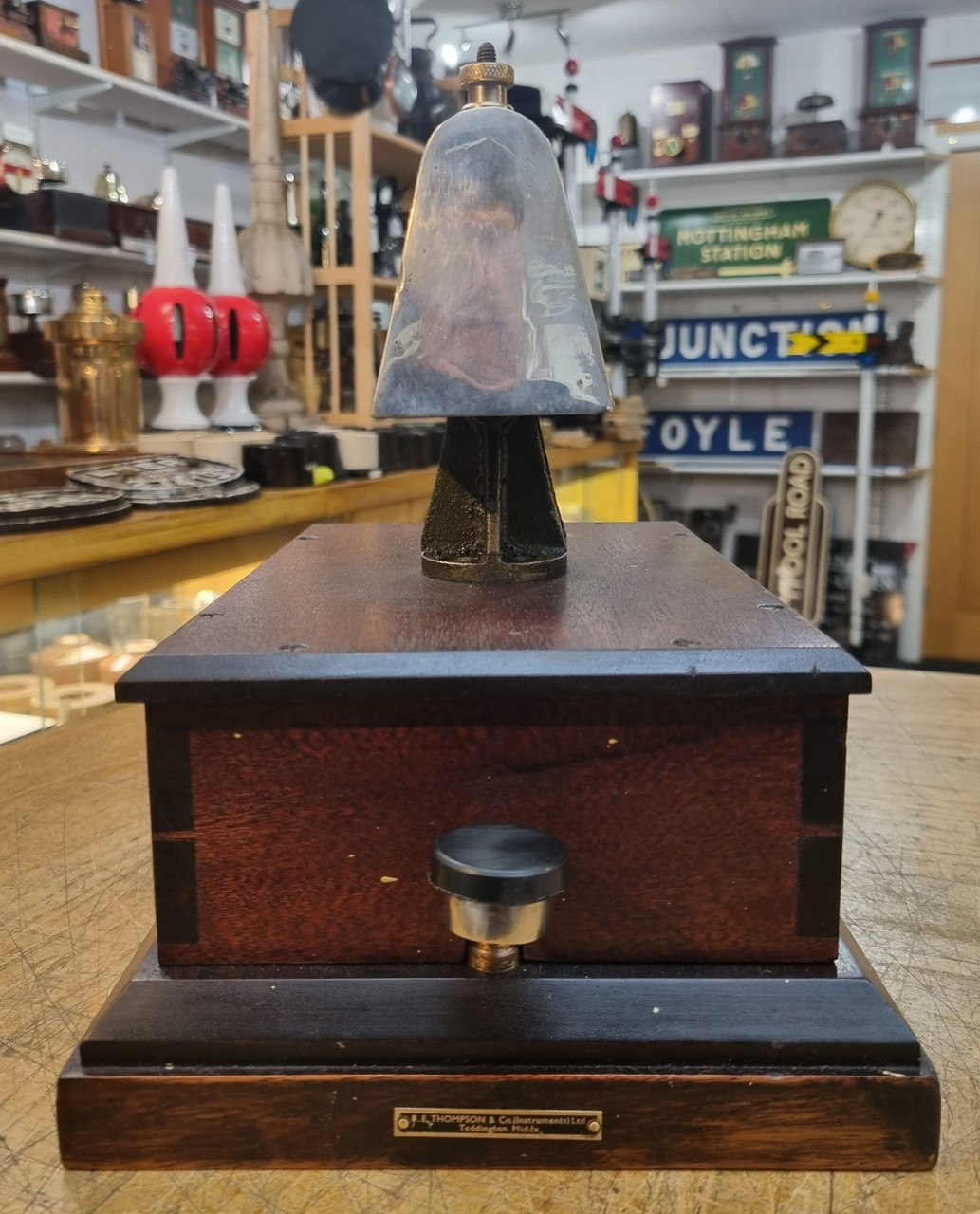 RA 6238   G.W.R. BLOCK BELL BY R.E.THOMPSON & Co "COW BELL"