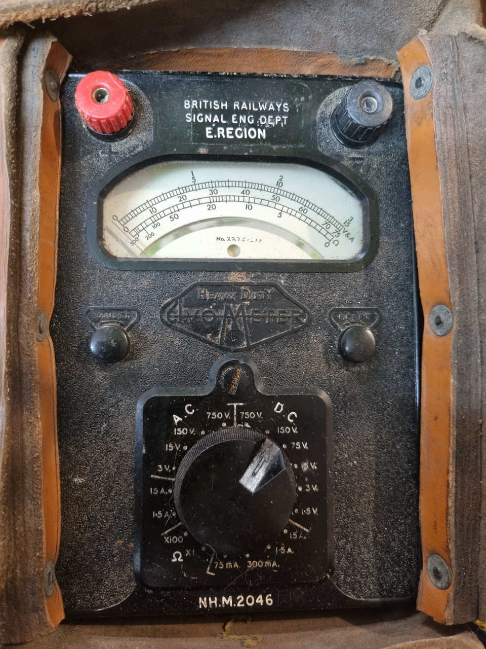 RA 7204   BRITISH RAILWAYS SIGNAL DEPT AVO TEST METER