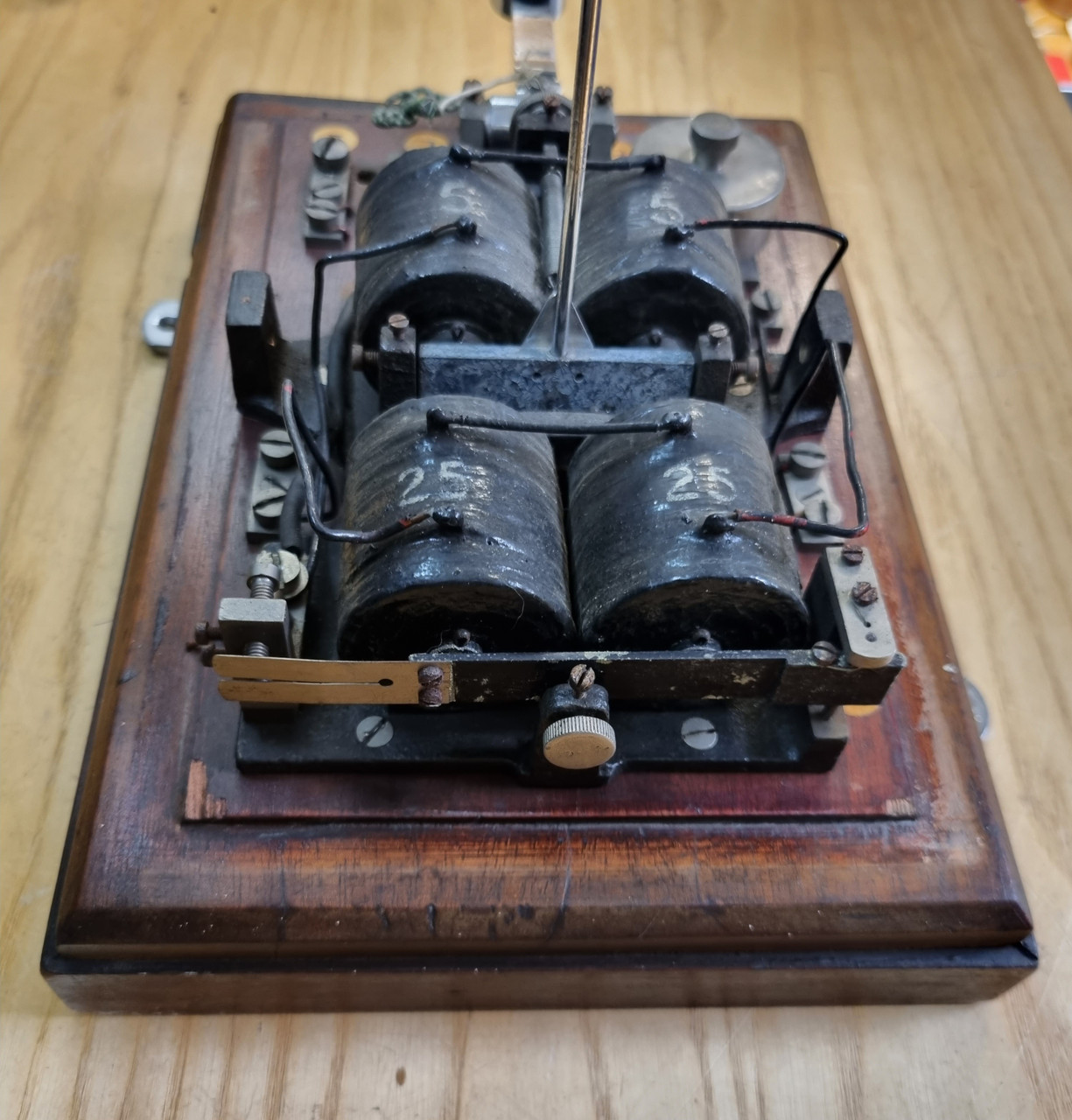 RA 7580 GWR BLOCKBELL EX WREXHAM NORTH SIGNAL BOX