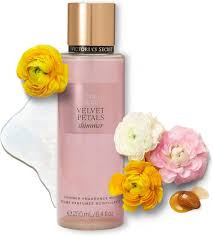 VS VICTORIA'S SECRET VELVET PETALS 8.4 FRAGRANCE MIST (W)