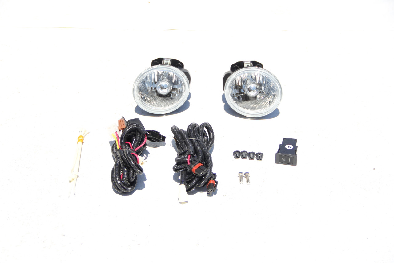 02-04  Altima Fog Lights (Clear)