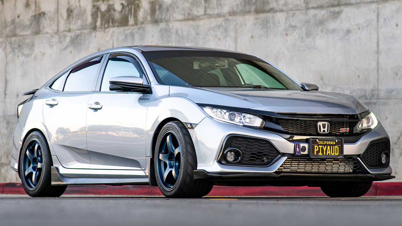 CR 18x8.5 ET35 Cerulean Blue Pearl