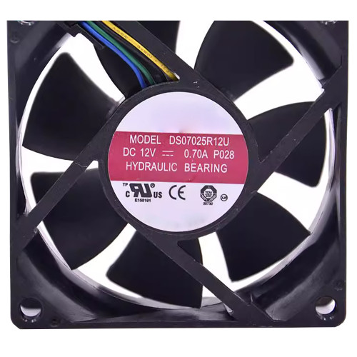 Cooling Fan DS07025R12U P028 DC12V 0.70A 4Pin 70*70*25MM 7025 New