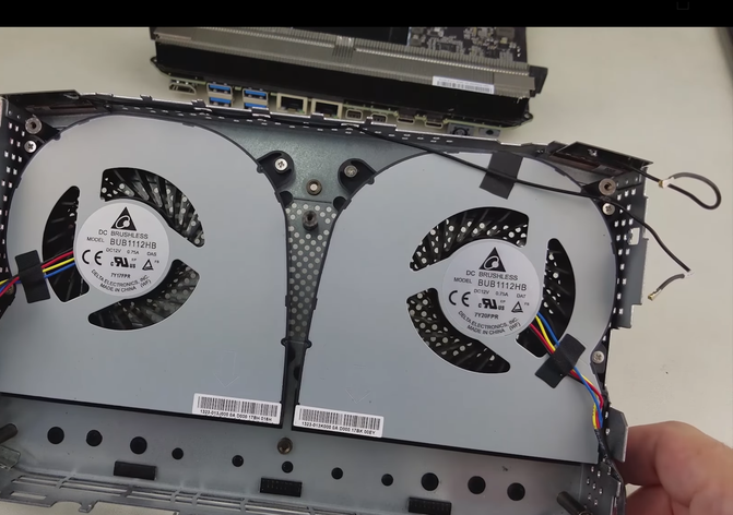 NUC FAN For Intel NUC NUC8i7HNK1 BUB1112HB-DAS 1323-013J000 LEFT