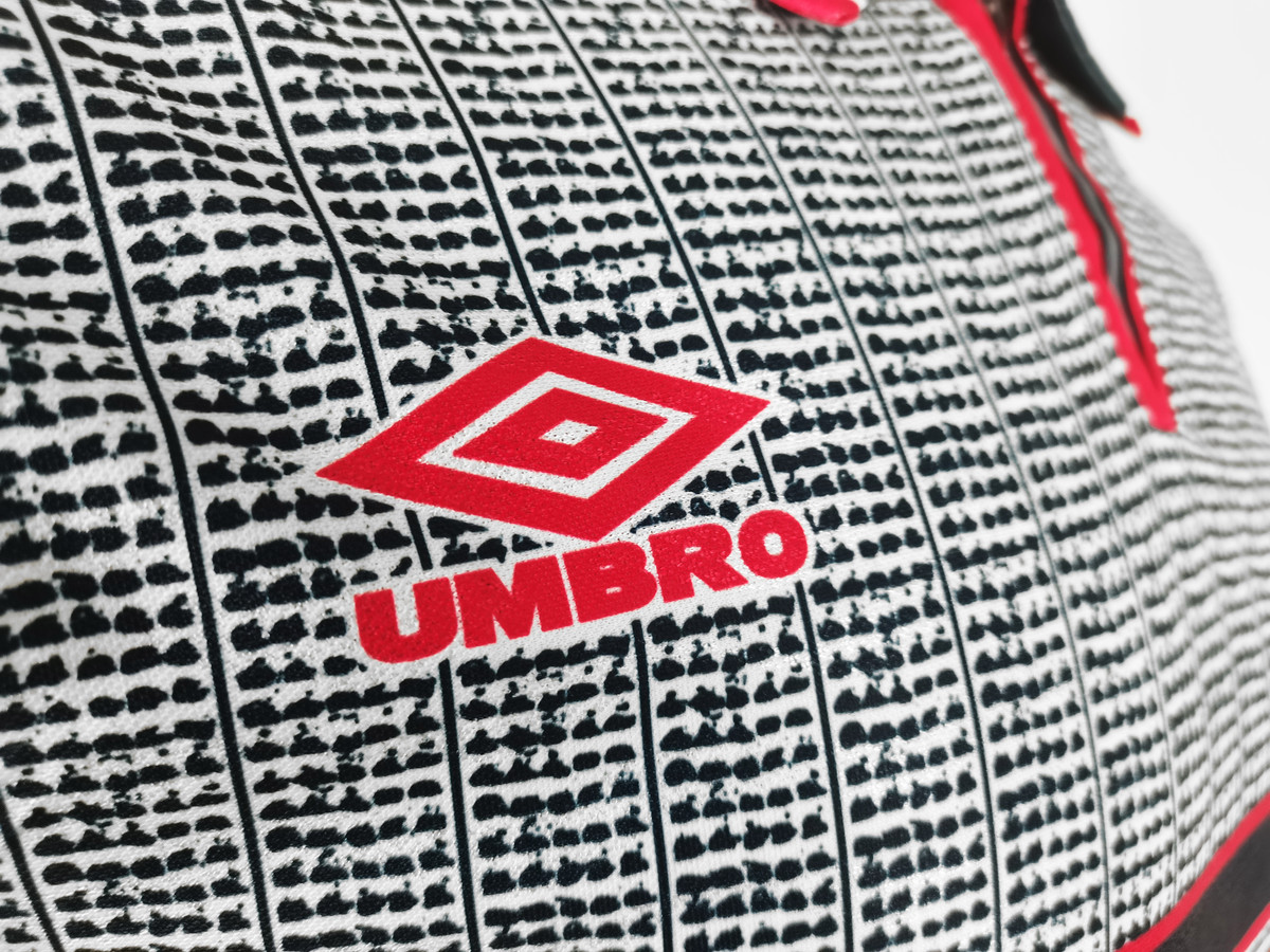 Manchester United 95/96 Men's Away Retro Shirt