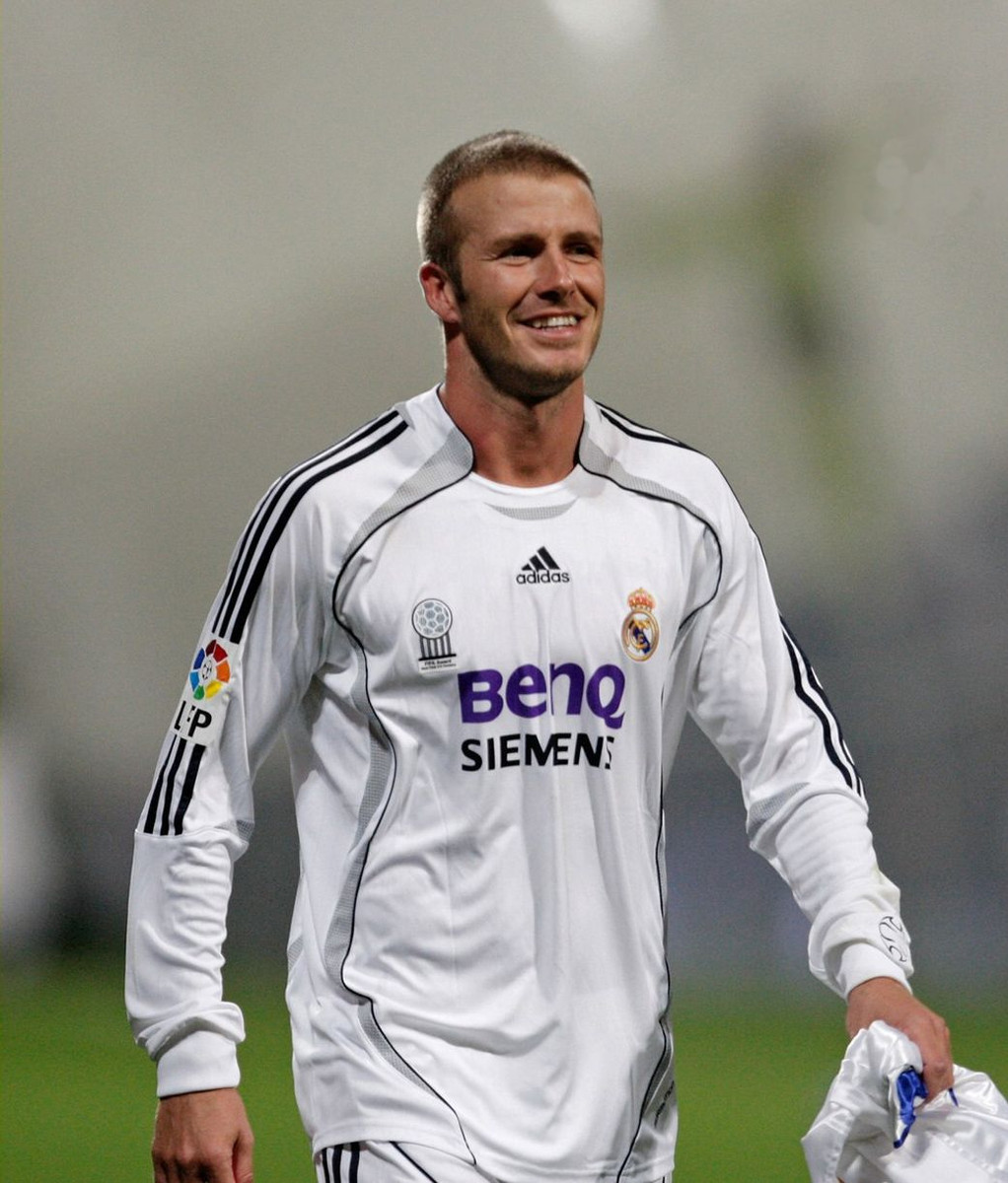 Real Madrid 06/07 Men's Home Retro Long Sleeve Shirt