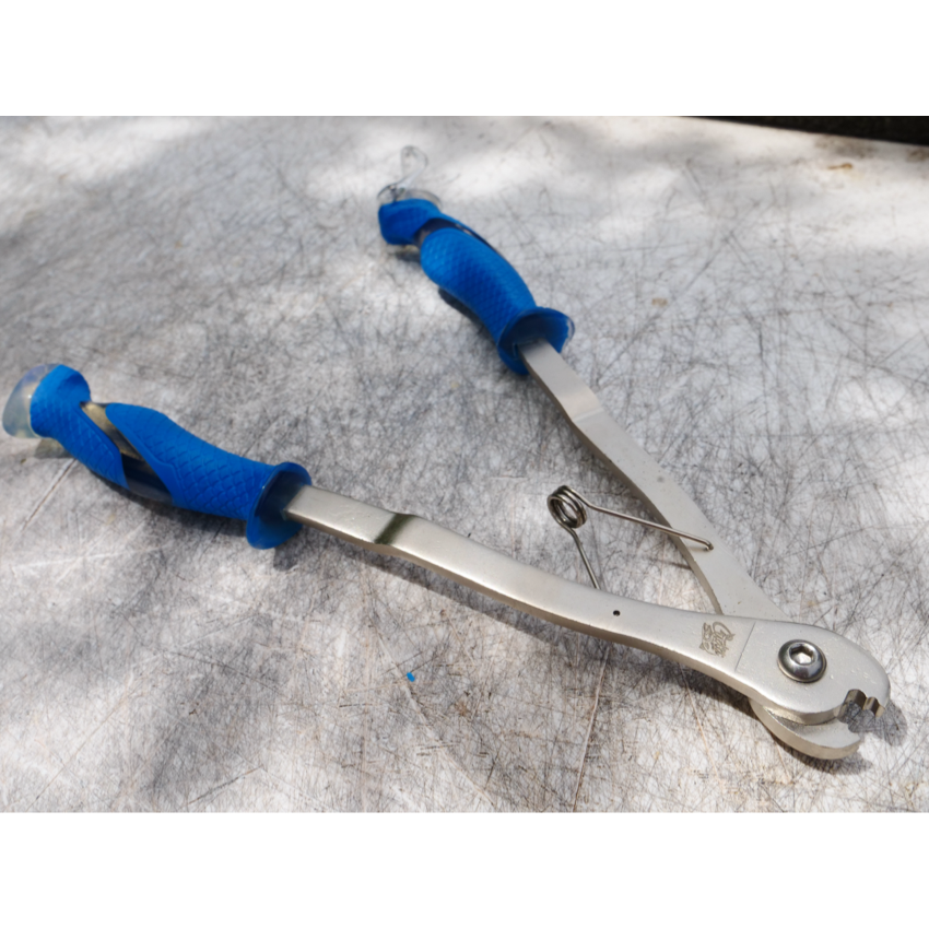 10.5" Carbon Steel Hook Cutter