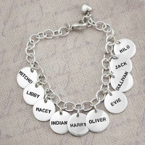 Personalized Chain Bracelet and Round Medal Mom Bracelet -  Sweden
