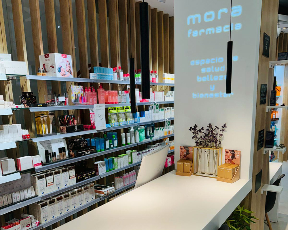 Espacio de salud y belleza de la Farmacia Mora Almonte en Huelva