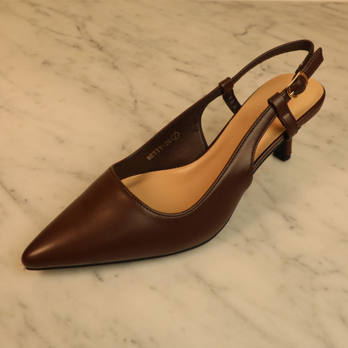 BETTY-26 BROWN