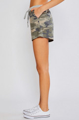 Bluivy Camouflage  Shorts with elastic waist and  slant pockets