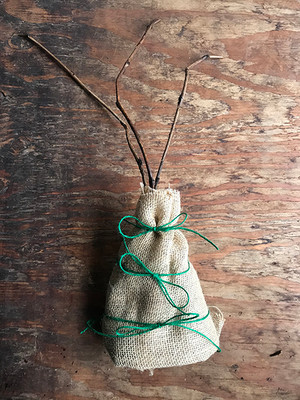 Example Bare Root bundle