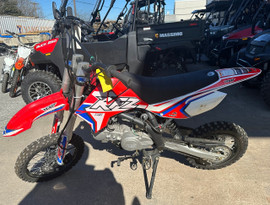 Display Model Apollo DB-X16 125cc Racing Dirt Bike, Kick Start - (Missing Front Cover)