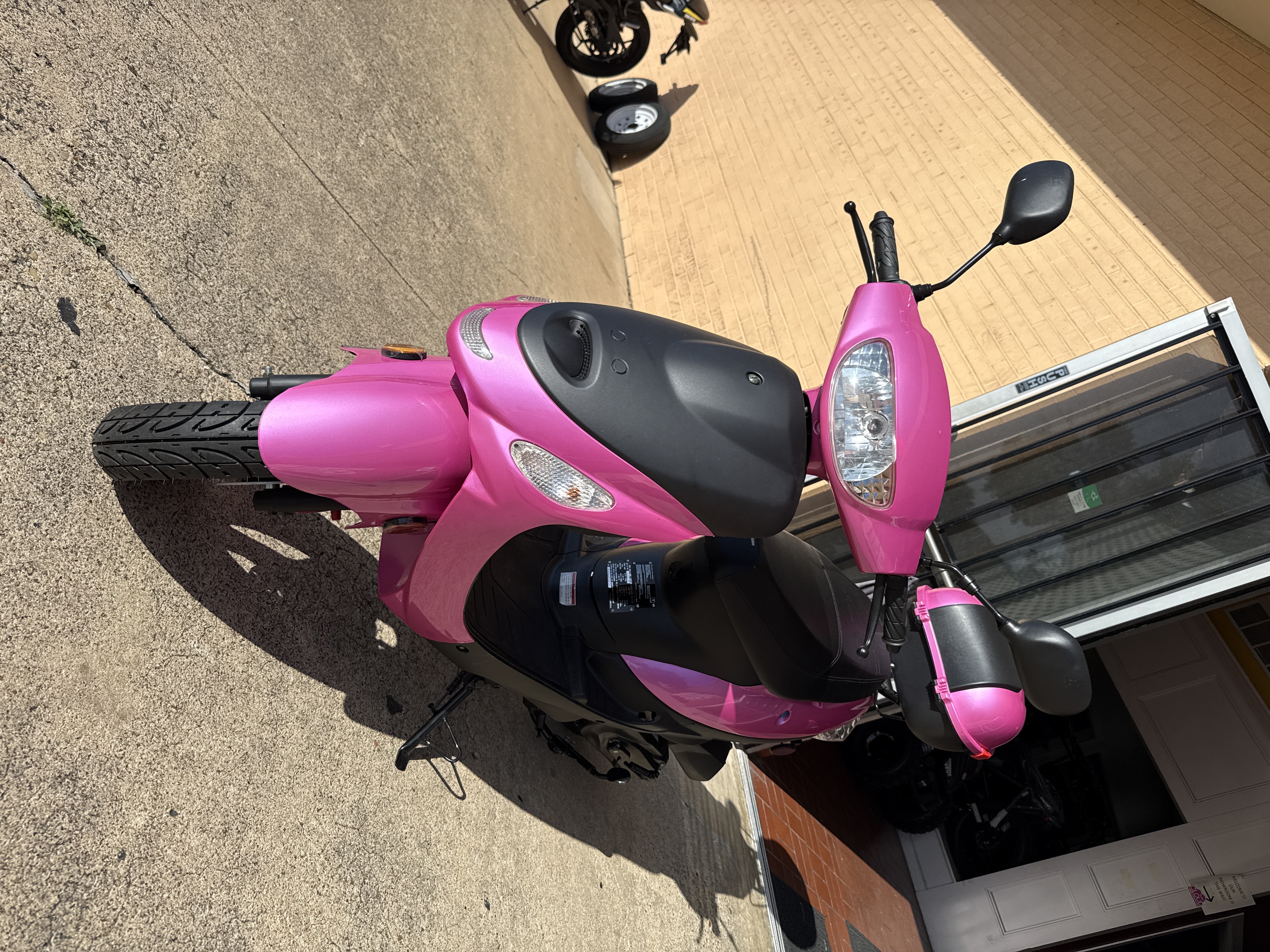 Display Model Taotao Pony-50 33 Miles Gas Street Legal Scooter, Electric With Keys, Kick Start Back Up Scooter - Fully Assembled And Tested