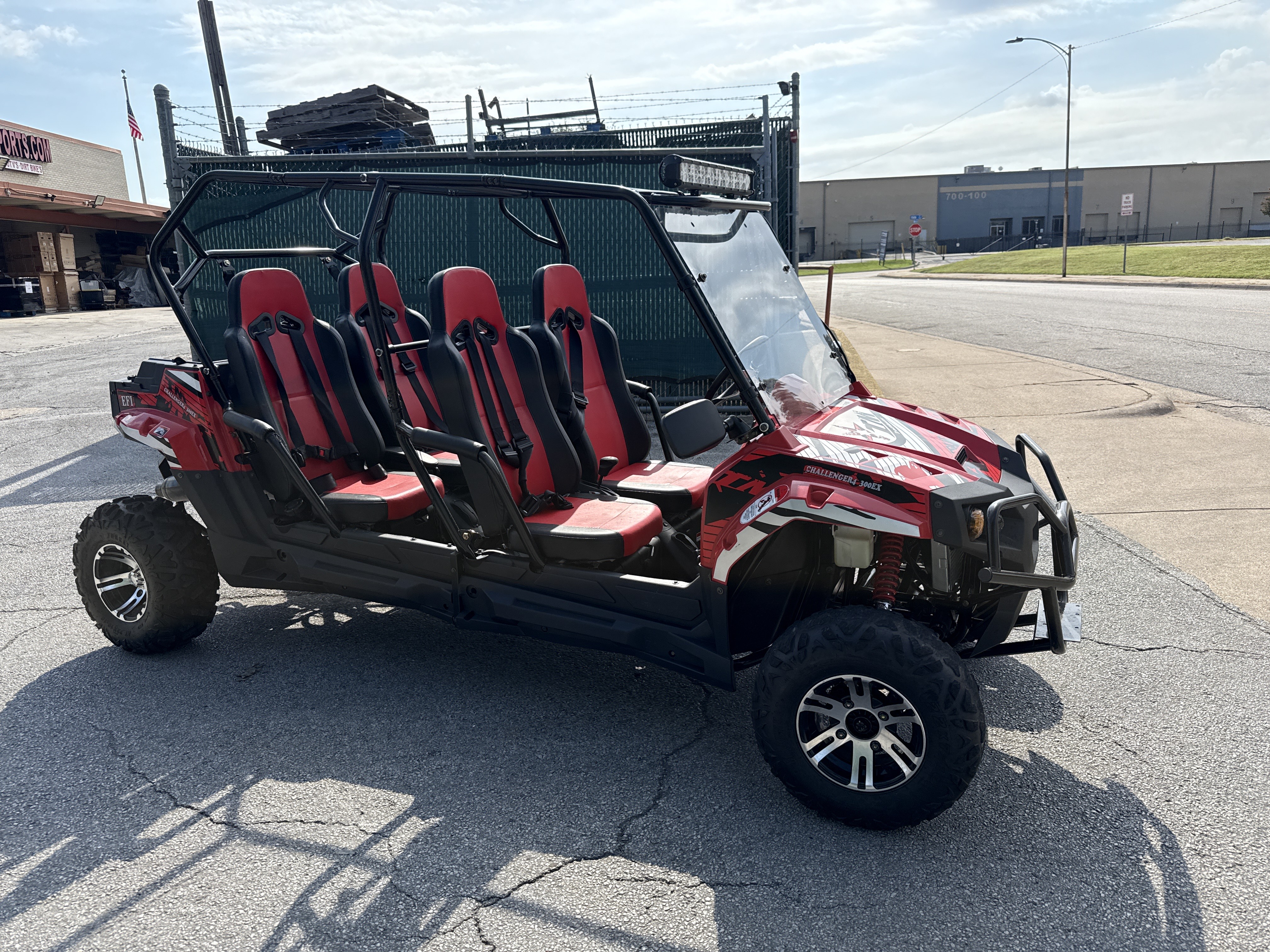 Display model TrailMaster Challenger4 300X EFI UTV, 4-Stroke, Single Cylinder with 70 miles
