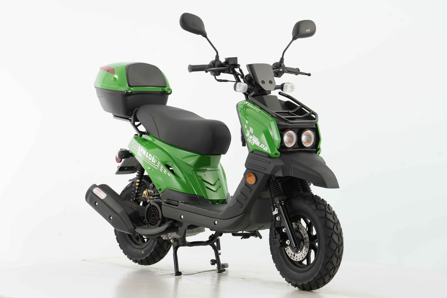 New Vitacci ARMADA 150 – 80s-Inspired Gas Scooter with Storage