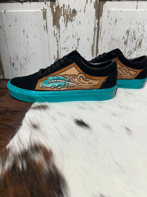Teal Feathers - Size 8