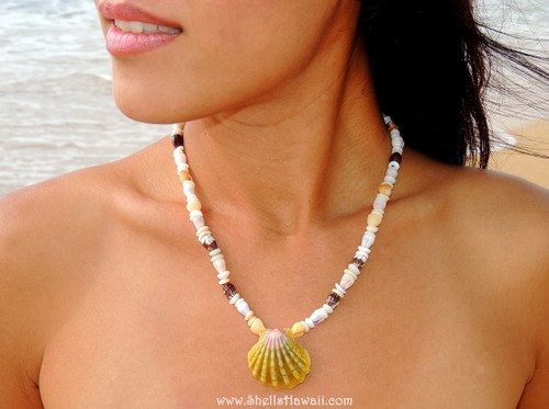 Moonrise & seashells lei