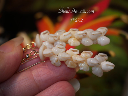 nier_2713
Niʻihau shell earrings in Pikake style made with genuine Momi shells, short handmade Hawaiian shell earrings with soft island tones