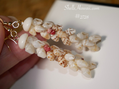 nier_2727
Niʻihau shell Kipona style earrings made with off-white Momi shells, brown spotted ʻŌnikiniki and pink Kahelelani shells, traditional Hawaiian shell jewelry