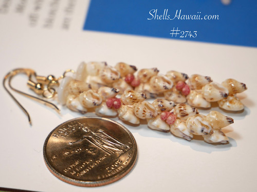 authentic niihau shell kipona earrings made with lenalena yellow momi shells and pink flower kahelelani tropical island jewelry (ニイハウシェル)