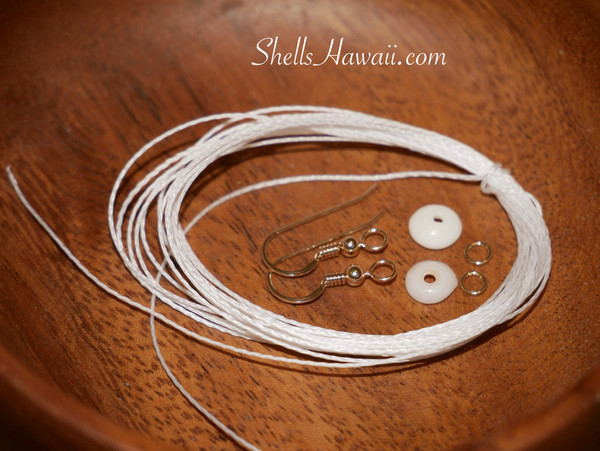 100 off-white Niihau Momi shells with Puka shells and thread, kit includes 14K gold hooks and how-to guide, Hawaiian shell supply, Momi shell jewelry making, genuine Niihau shells