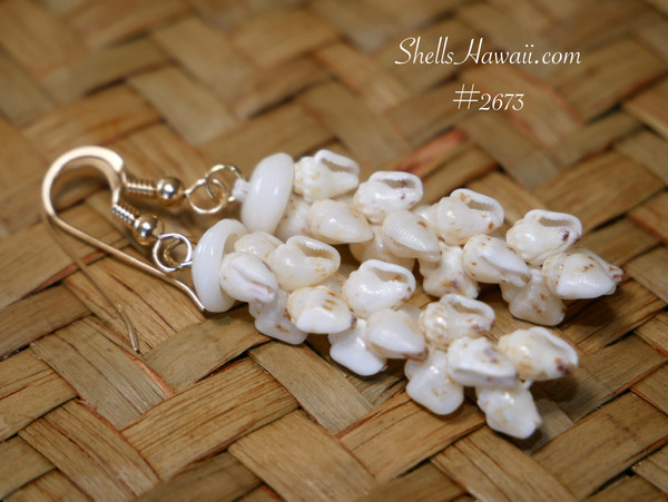 nier_2673
Minimalist Pikake style Hawaiian shell earrings made with off white Momi shells from Niʻihau with natural brown speckled flecks