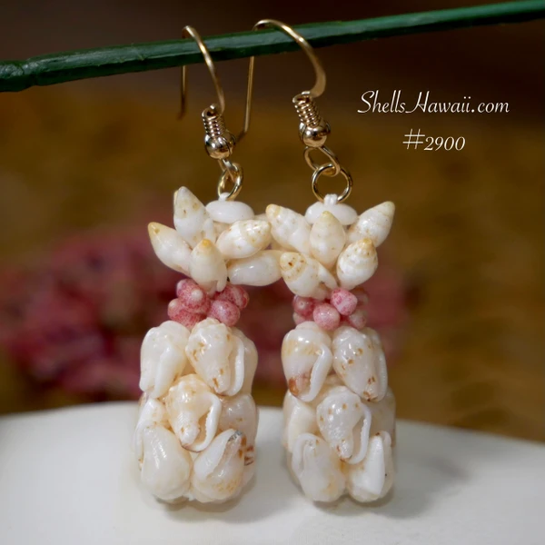 nier_2900
Hawaiian pineapple style shell earrings with Niihau shells off white Momi light blue undertone pink Kahelelani and yellow Laiki small dangle earrings