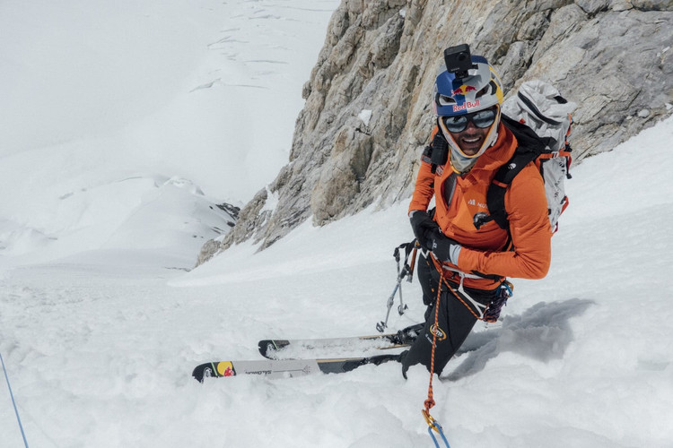 Andrzej Bargiel sul Gasherbrum I e II con gli sci