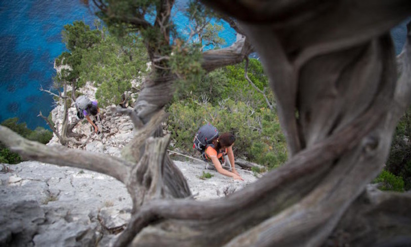 Trekking selvaggio blu: cosa mettere nello zaino!