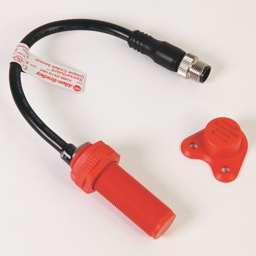SENSOR SENSAGUARD DE 18mm DE PLASTICO 2XPNP,0.2A,CONECTOR 8 PIN M12 - 440NZ21U16H
