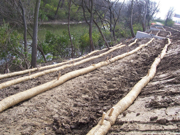 12" x 20' Straw Wattle