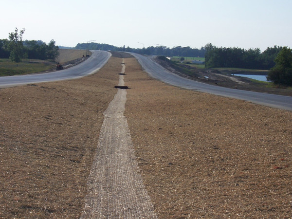 Double Net Straw Erosion Control Blanket 8' x 113' (90 Day)