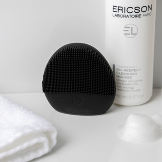 P546 Vibrasonic Exfoliating Brush - NOVAPEEL [AHA] - Ericson Laboratoire -2