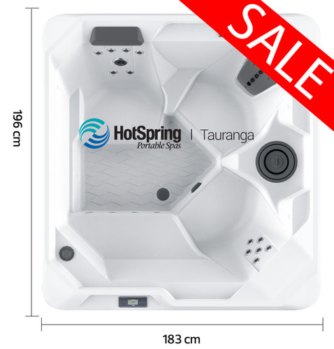 Hot Spring Hot Spot SX spa pool.