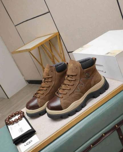 UGG Boots Brown Suede Lace-Up Ankle Boots