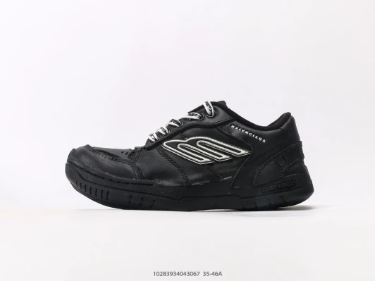 Balenciaga Sneakers Black Leather Wing Logo