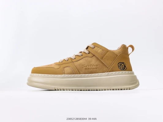 ECCO Sneakers Tan Suede Chunky Sole FZ3055-003