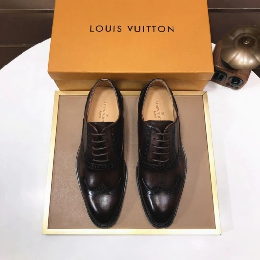 Louis Vuitton Men's Leather Wingtip Brogue Oxford Shoes Brown