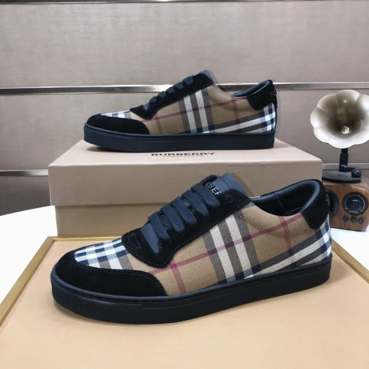 Burberry Low-Top Sneakers Beige Plaid Suede
