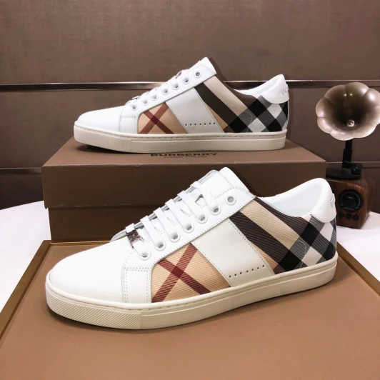 Burberry Low-Top Sneakers White Leather Plaid Detail