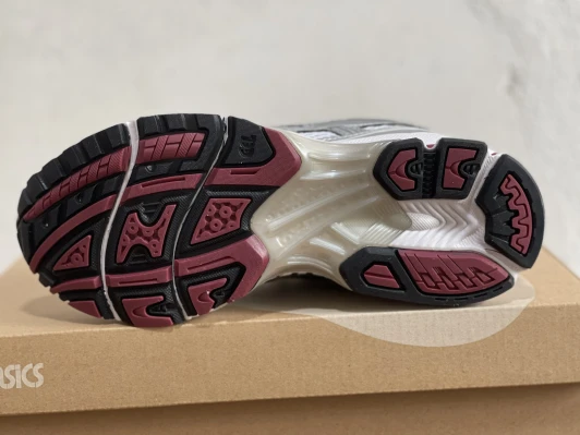Asics Running Shoes Silver Mesh Lace-Up