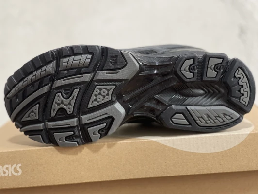 Asics Running Shoes Black Mesh Synthetic 2