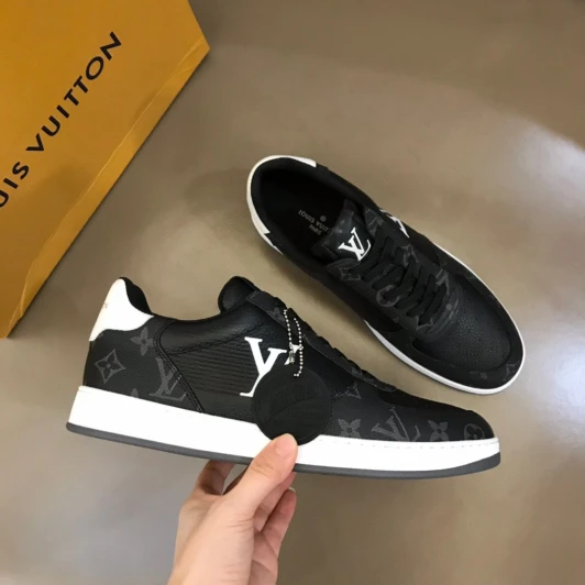 Louis Vuitton Sneakers Black Leather Monogram Lace-Up