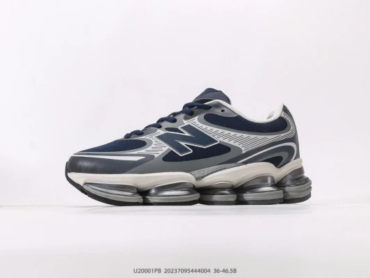New Balance Sneakers Navy Suede Grey Mesh Chunky Sole New Balance Sneakers Navy Suede Grey Mesh Chunky Sole